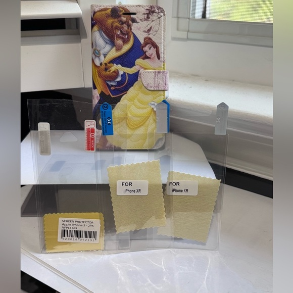 🌹 Brand New Beauty and the Beast iPhone XR Wallet Case - Never Used 🌹 - Picture 10 of 16